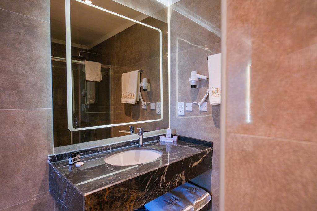 Ekor Elegance Hotel Famaguszta Kültér fotó